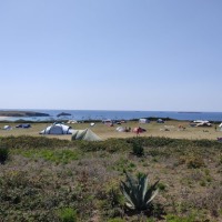 Envie d'un camping avec vue sur mer ? Le camping d'Houat, situé sur l'ile d'houât en Bretagne vous propose un séjour en plein air unique